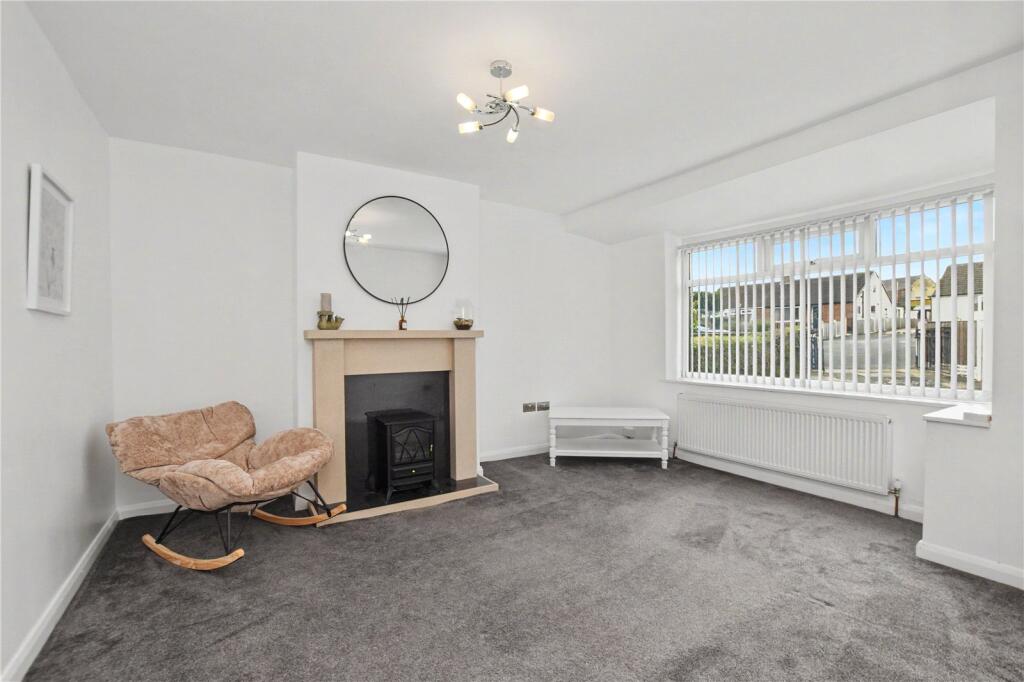 House in Leeds, Stanningley - View 2