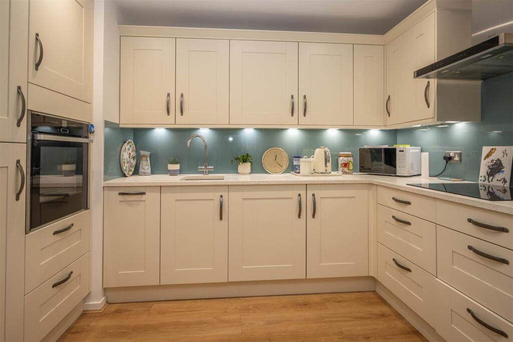 Kings Road, Brentwood photo 3