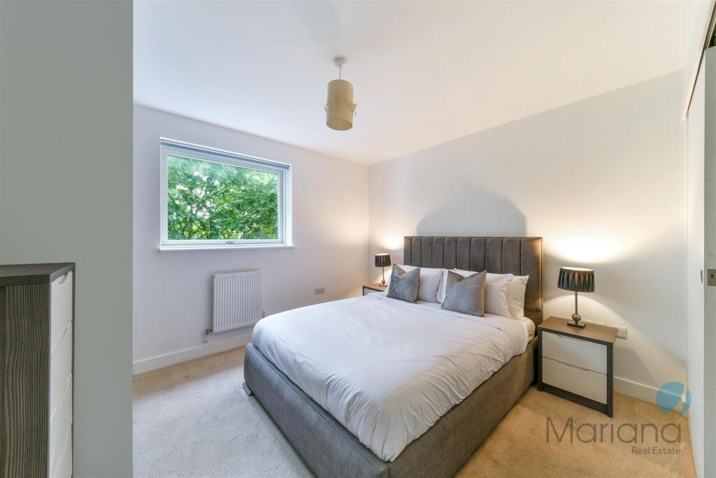 Apartment in London - View 5