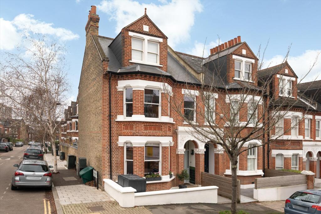 Main image of property: Kestrel Avenue, London, SE24