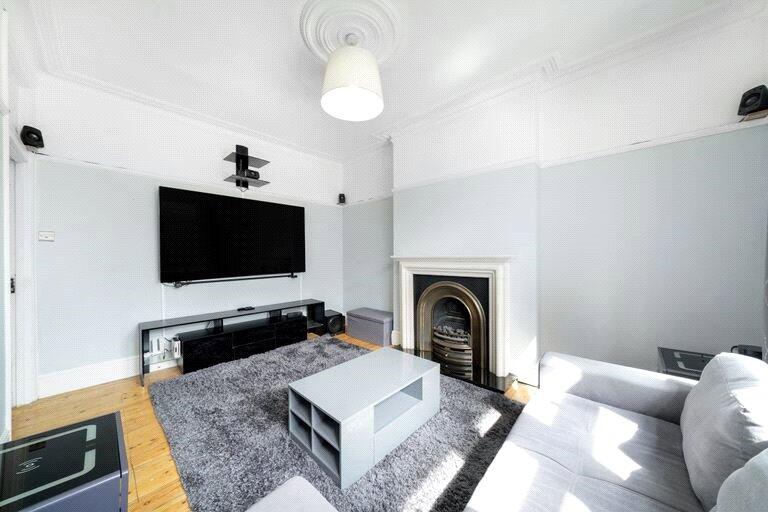 Apartment in Enfield - View 5