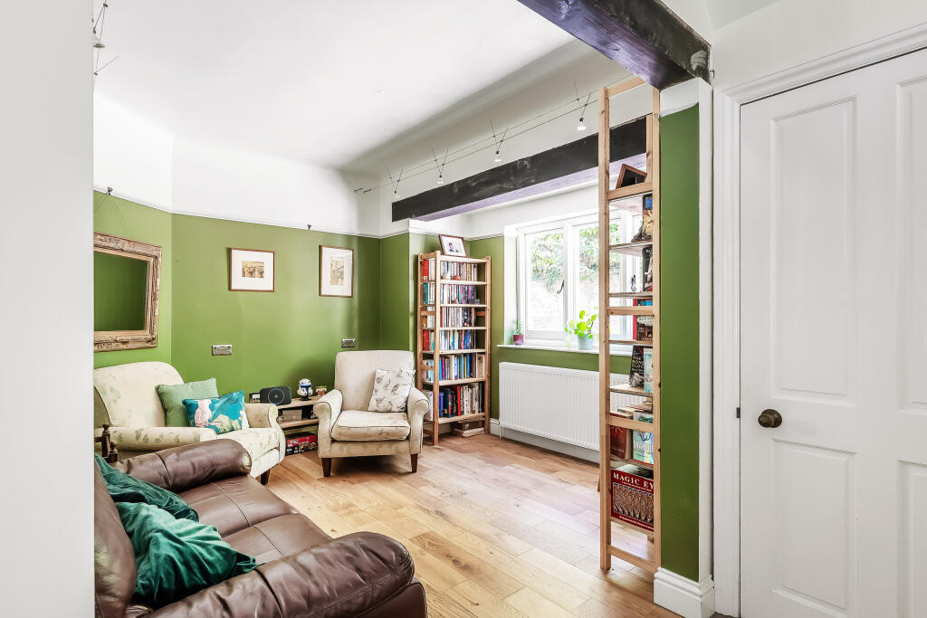 House in Redhill - View 5