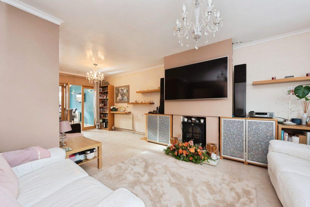 Adecroft Way, West Molesey, KT8 1PH photo 3