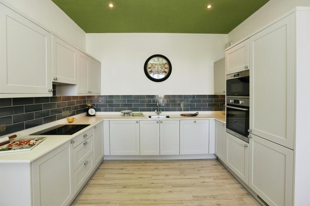 Sir John Richardson Avenue, Gosport - View 4