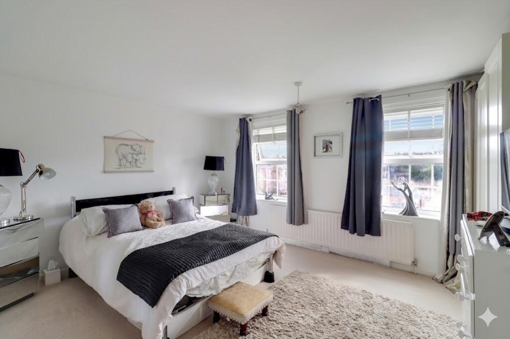 Park Avenue, Bromley - More