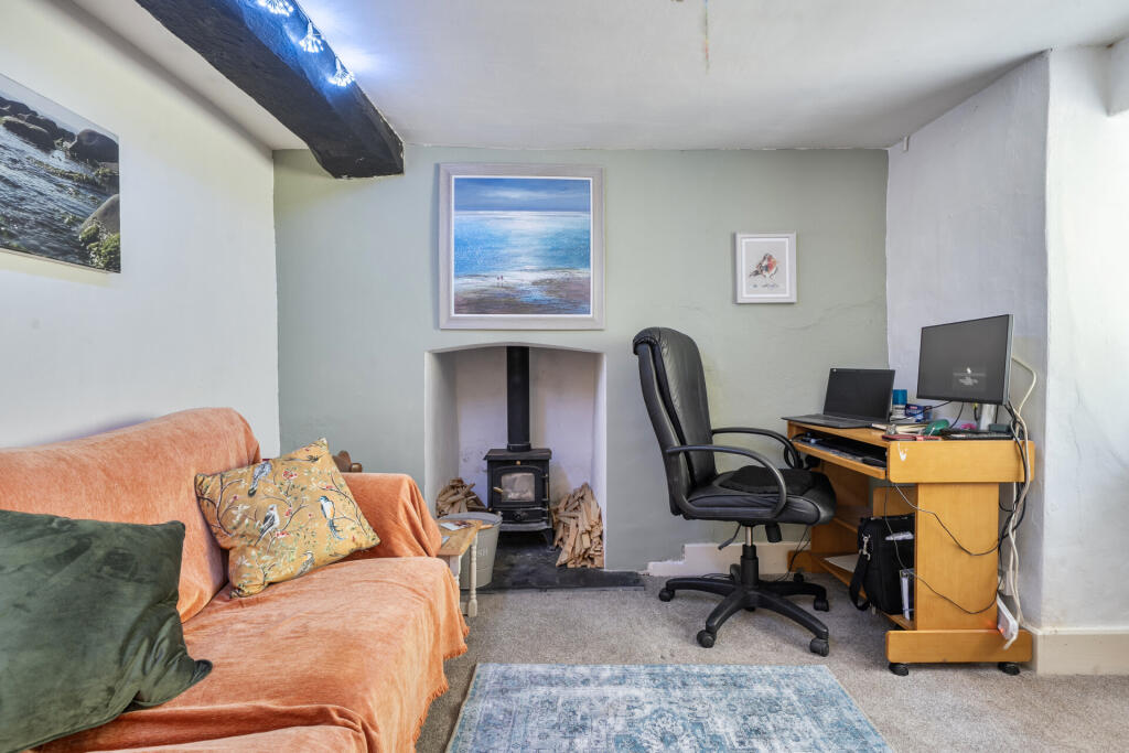 House in Taunton - View 5