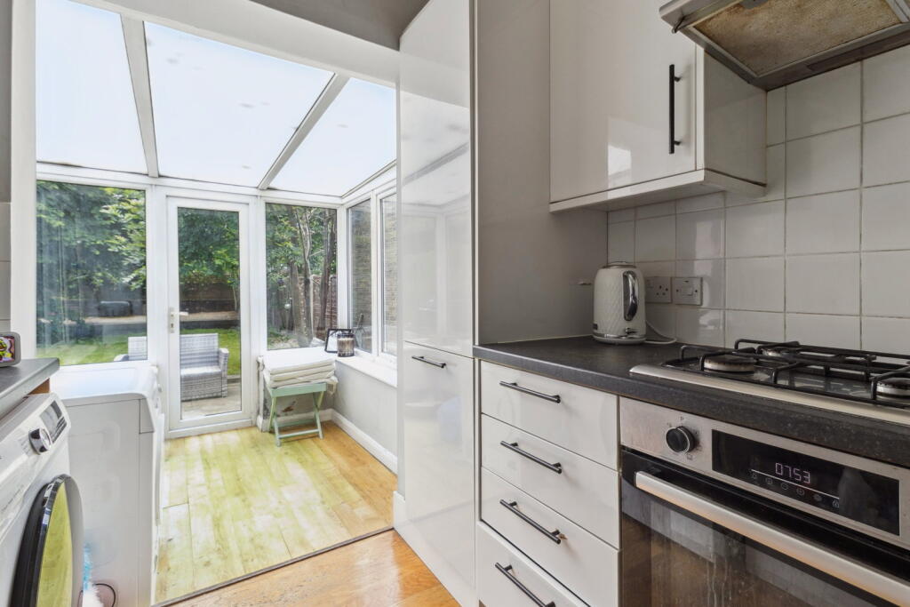 House in Watford - View 5