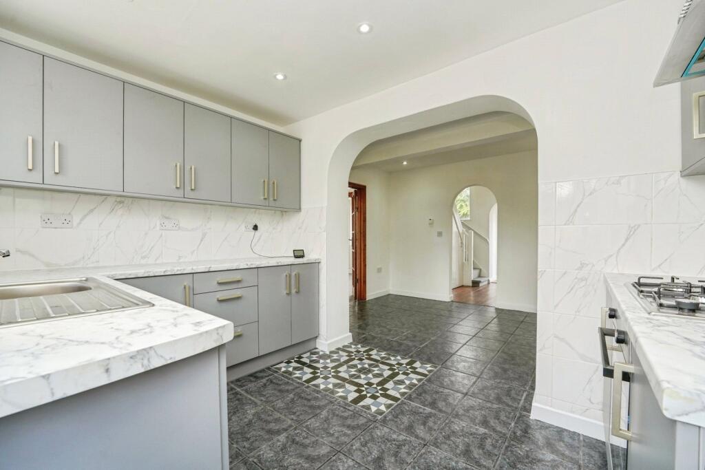 House in Gloucester, Gloucestershire - View 4