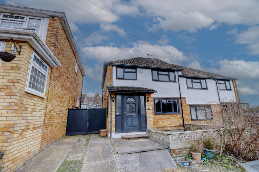 Main image of property: Sussex Close, High Wycombe, Buckinghamshire, HP13