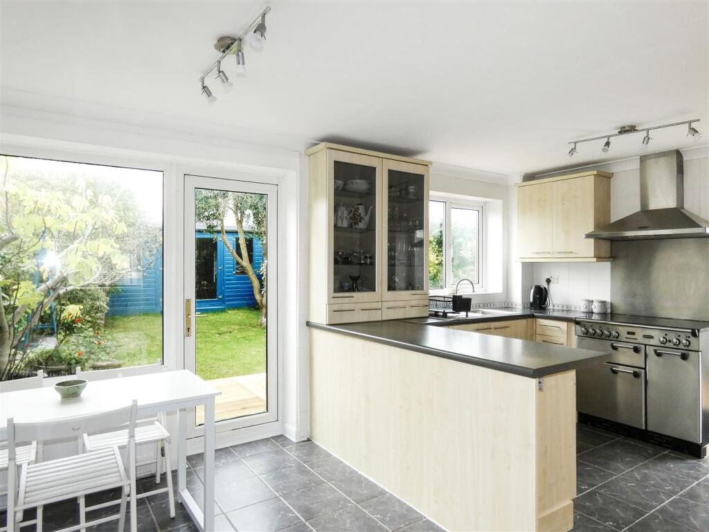 Mallon Dene, Rustington photo 4