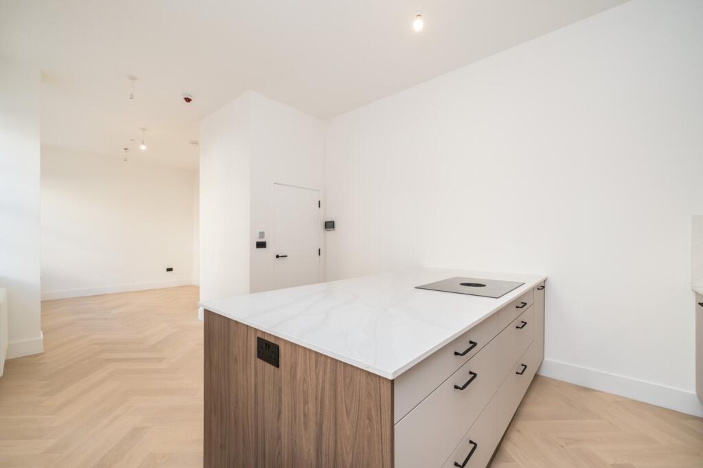 Apartment in London - More