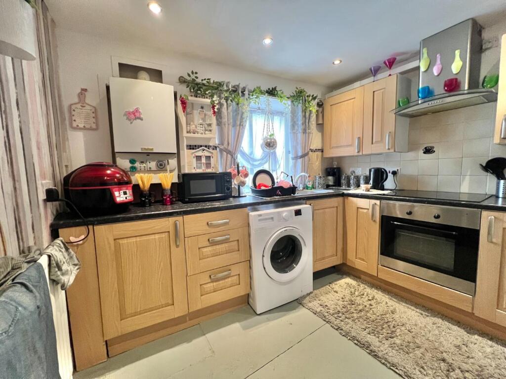 2-bed flat on Hope Street, Crook, £64,950