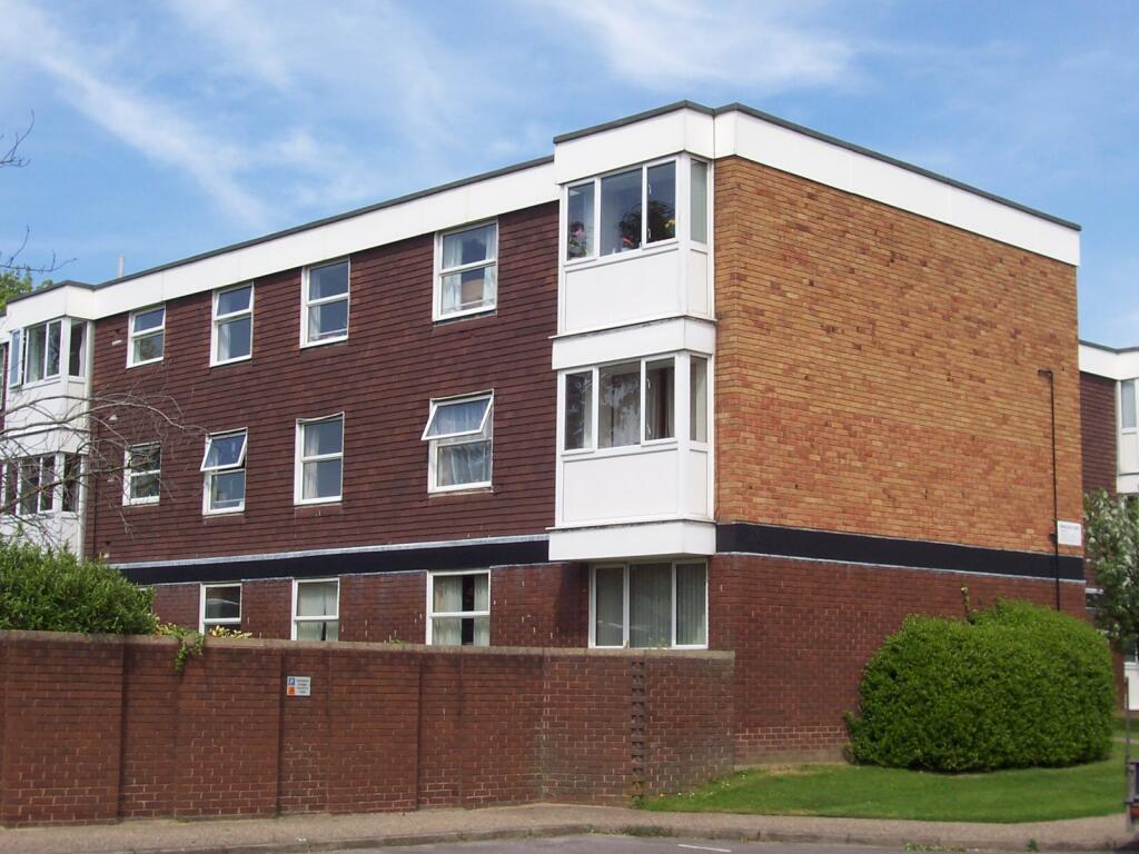 Main image of property: 2 bedroom First Floor Flat in Chichester