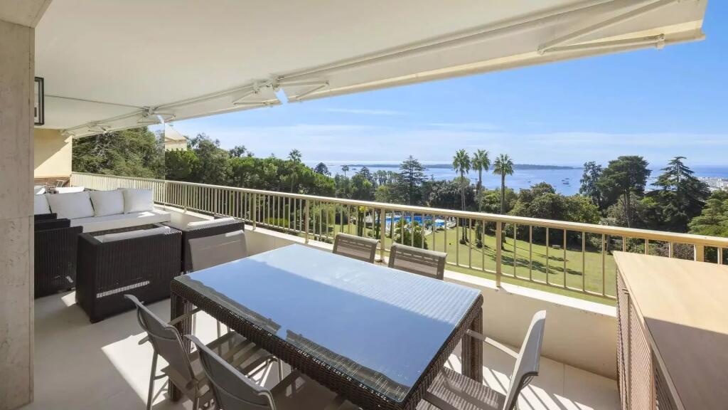 Main image of property: Provence-Alps-Cote d`Azur, Alpes-Maritimes, Cannes