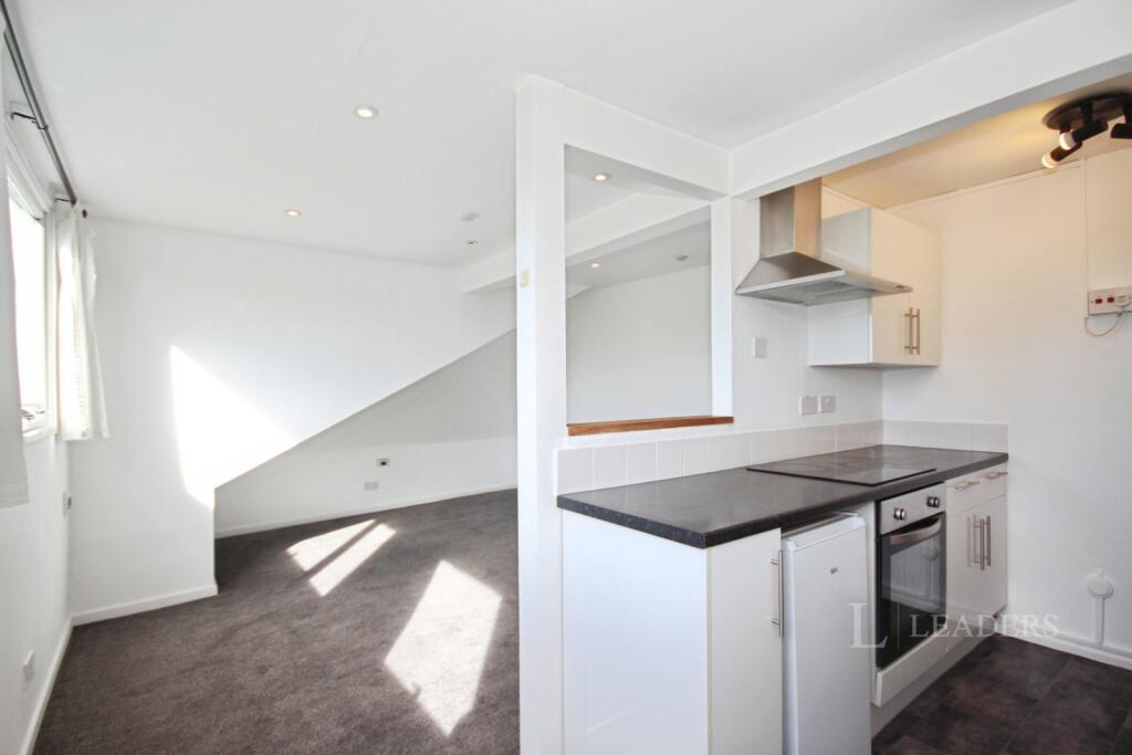 Apartment in Warwick, Royal Leamington Spa - More