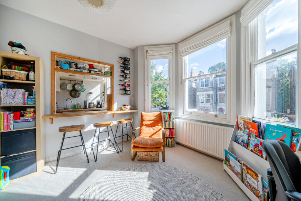 Apartment in London - More