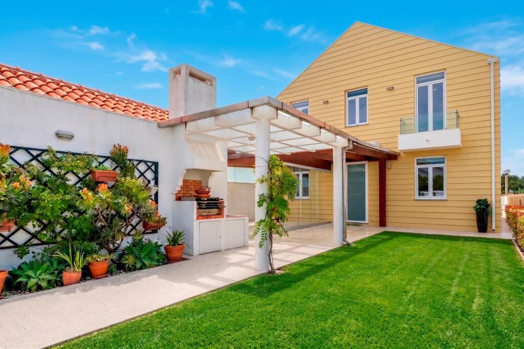 Main image of property: Aveiro, Murtosa