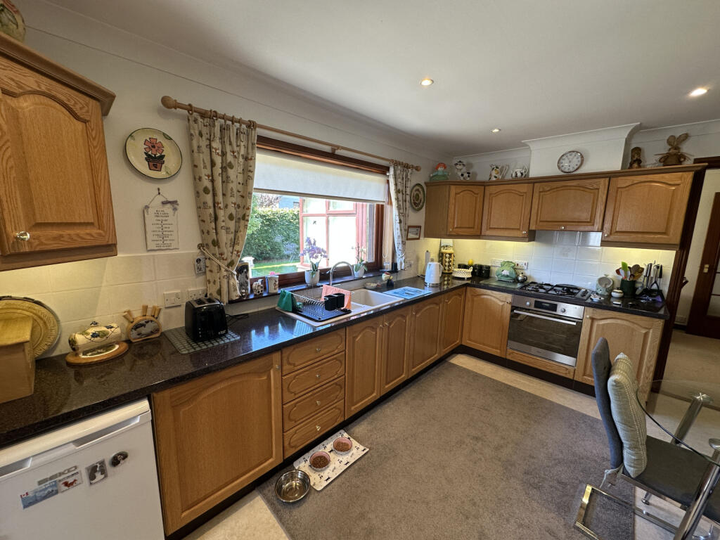 House in Perth - View 4