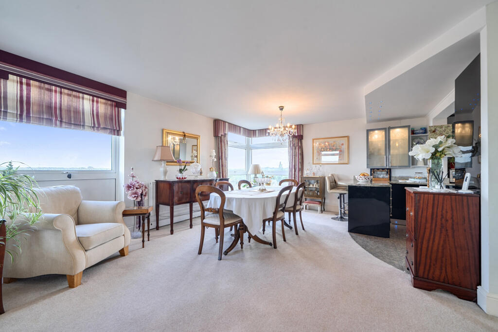 Apartment in Denham Green, Denham - View 3