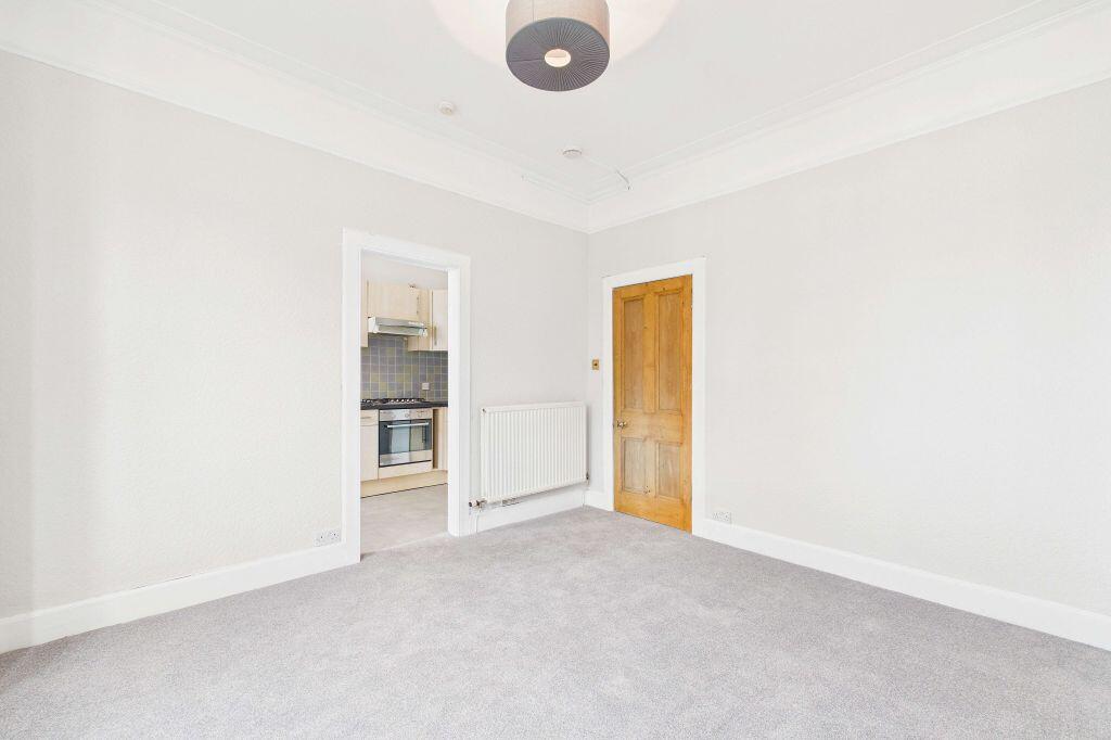 Apartment in Edinburgh, Blackhall - View 3