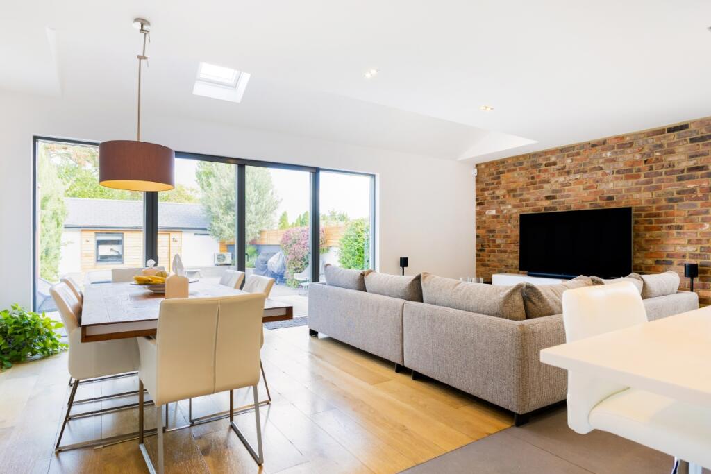 Main image of property: Green Dragon Lane London N21