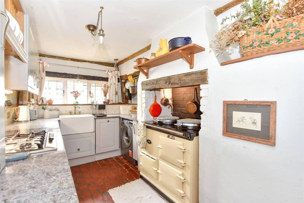 Main image of property: Pond Lane, Clanfield, Hampshire