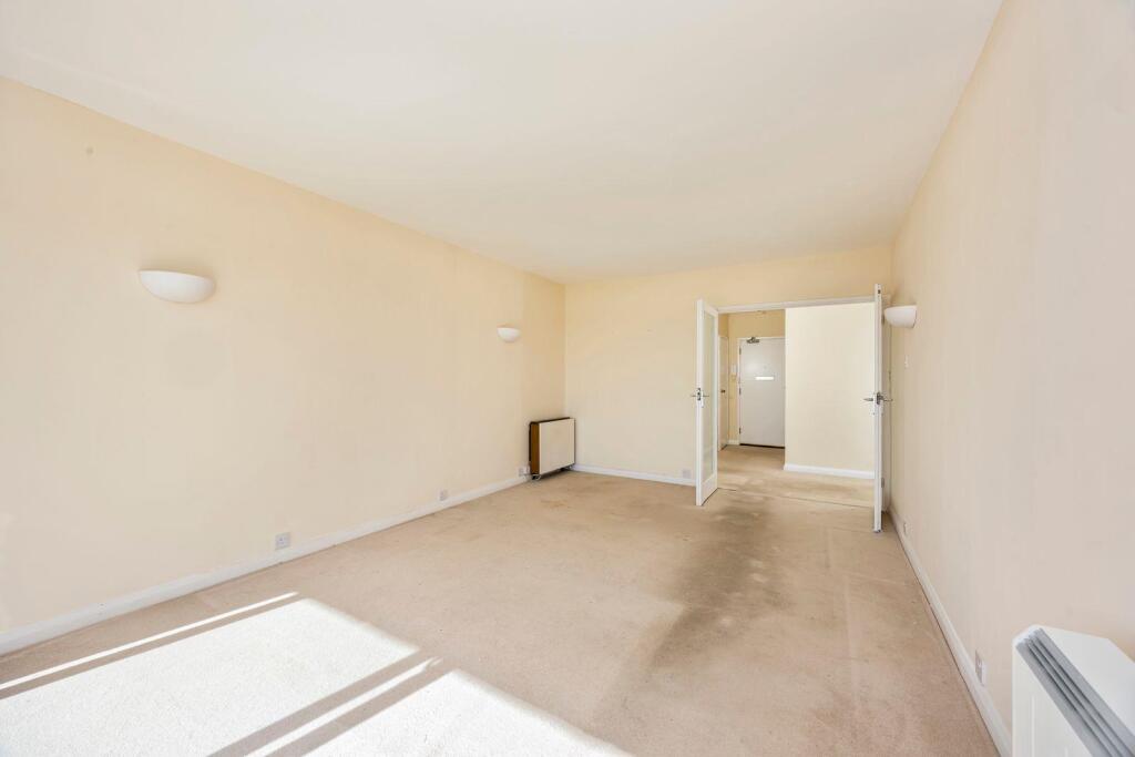 Apartment in Hove, Brighton and Hove - View 5