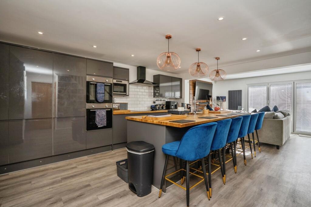 Main image of property: Chaffinch Green, Waterlooville, Hampshire, PO8