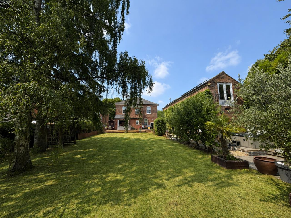 Chilworth, Station Road, Mickleover, Derby photo 2