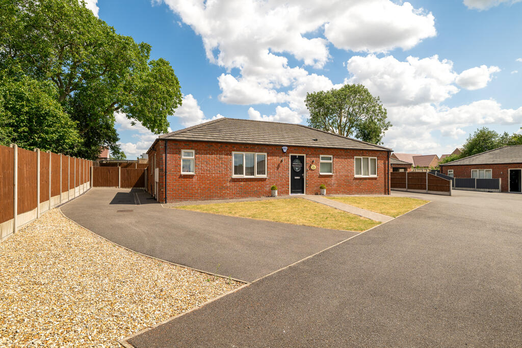 4-bed detached on Marys Close, Horncastle, Lincolnshire, LN9 5DL, £420,000
