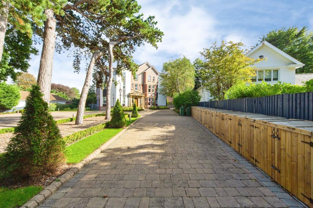 Main image of property: Victoria Road, Formby, Liverpool, Merseyside, L37