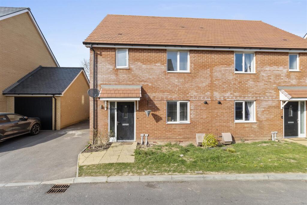 3-bed semi-detached on Tower Crescent, Hailsham, £168,750