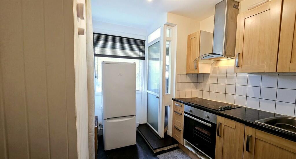 Apartment in London - View 4