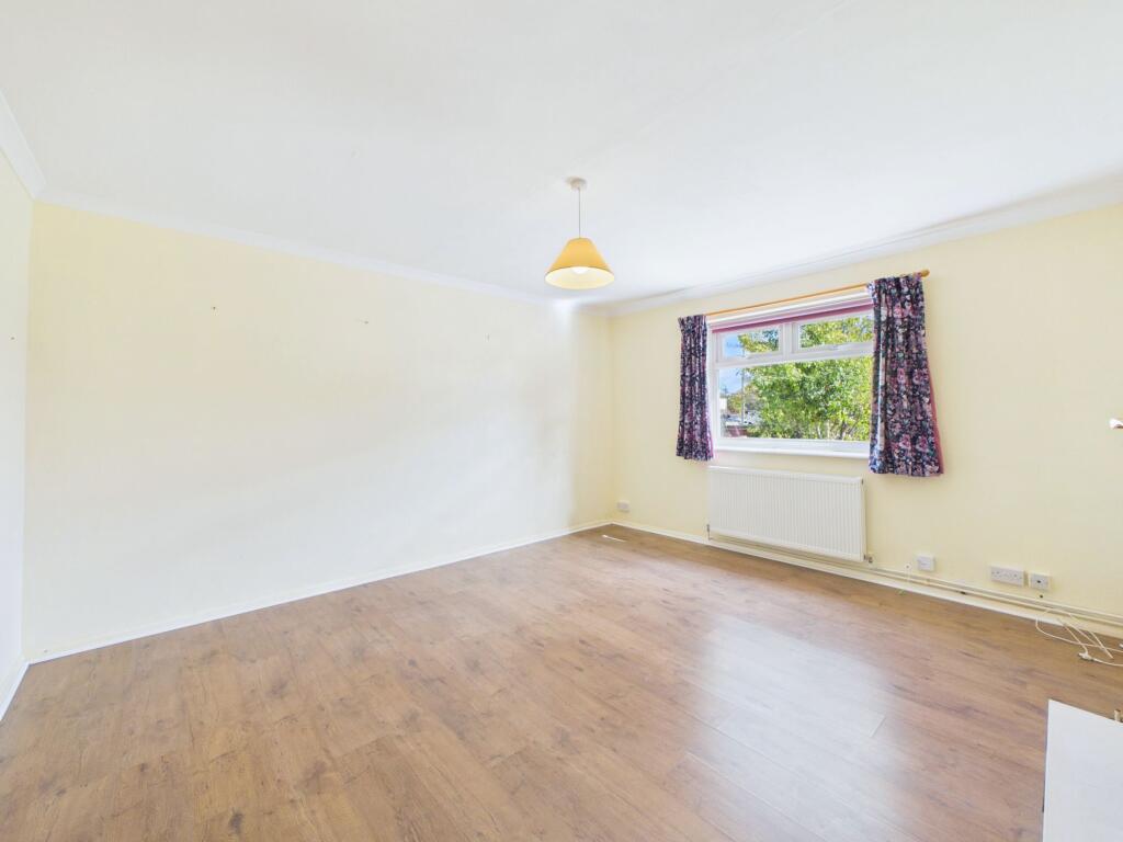 House in Portsmouth - More