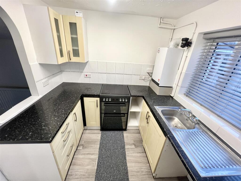 House in Bristol, Longwell Green, Oldland - View 2