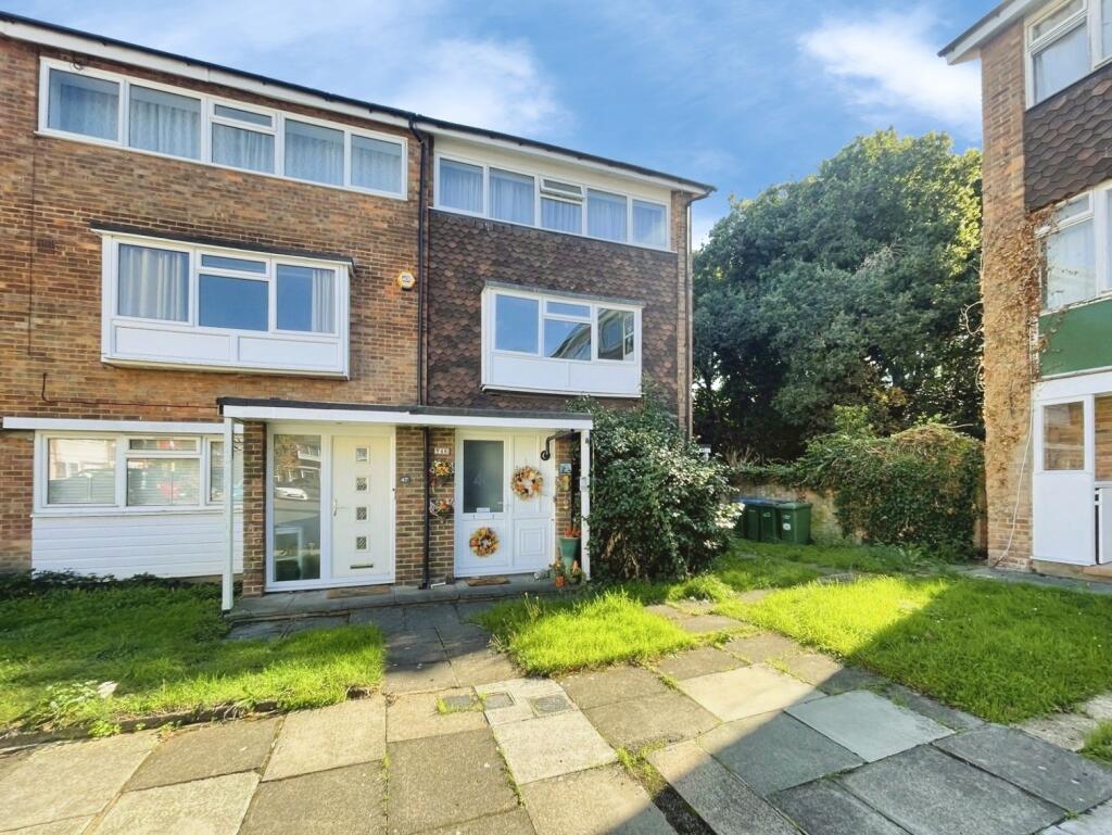 Main image of property: Oakways, London, SE9