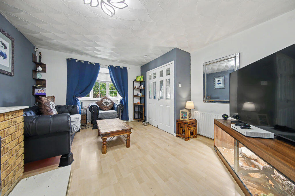 House in North East Derbyshire, Wingerworth - View 5