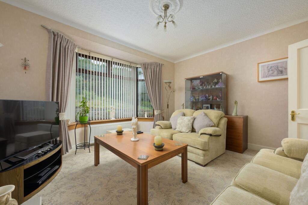 House in Falkirk, Callendar Park, Woodlands - View 4
