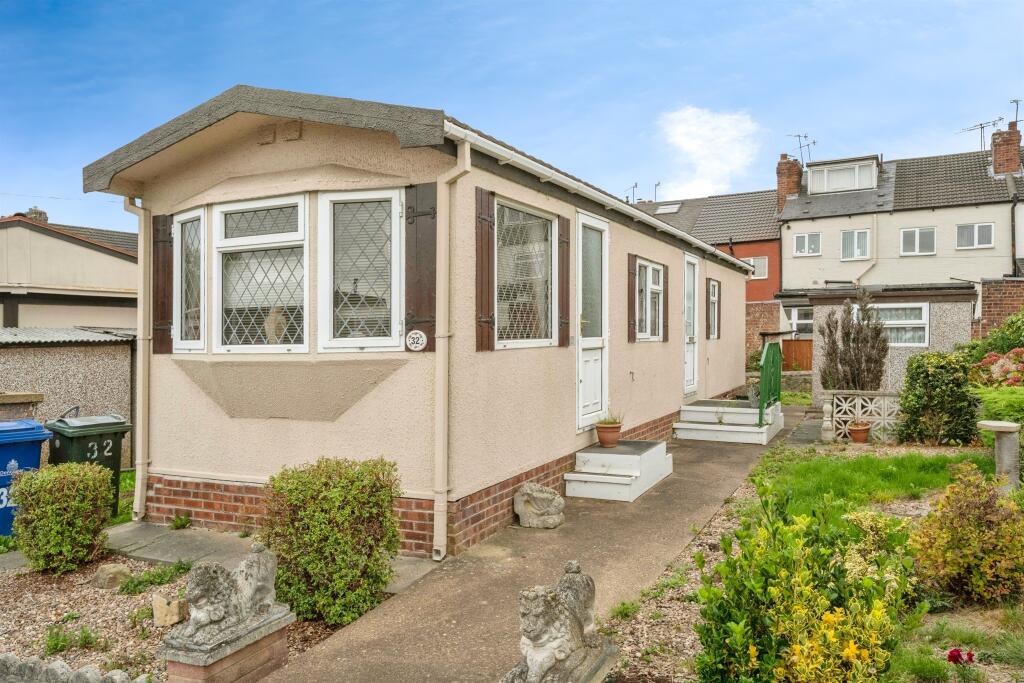 2-bed caravan on Park Homes, Mexborough, £45,000