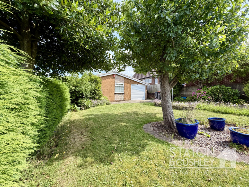 House in Ashfield, Sutton in Ashfield, Stanton Hill - View 3