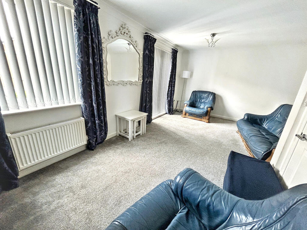 House in Great Yarmouth, Cobholm Island - More