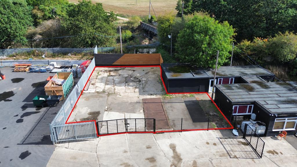 Yard 1B Cherwell Valley Business Park, Twyford Road, Banbury, Oxfordshire, OX17 3AS - View 4