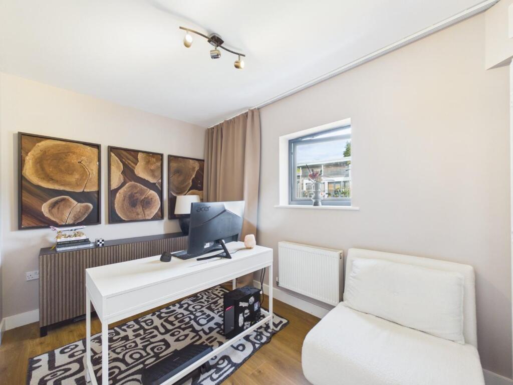 Apartment in Bristol - View 5