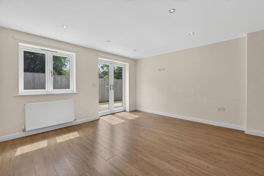 House in Kettering, Leisure Village - View 3