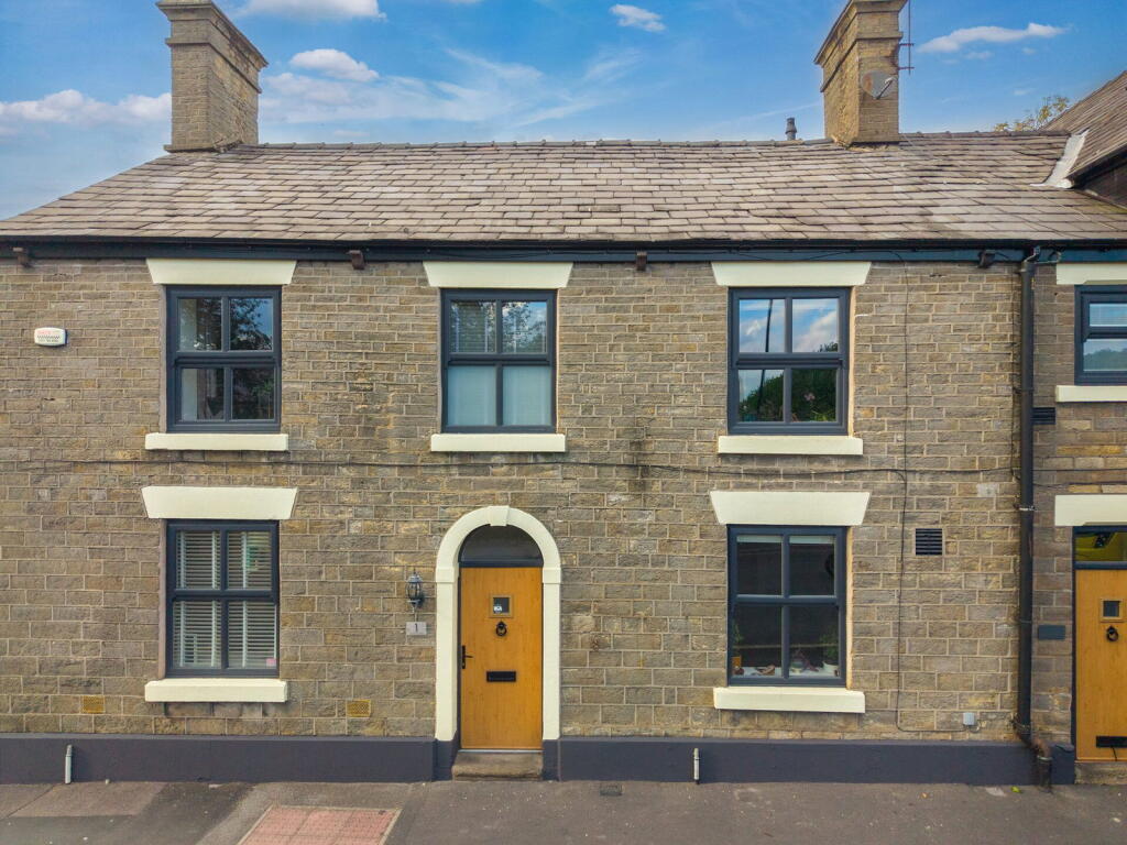 2-bed terraced on Queens Mews, New Mills, SK22, £360,000