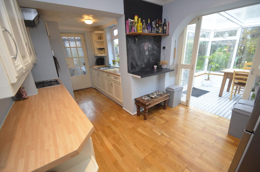 Newbourne Gardens, Felixstowe photo 3