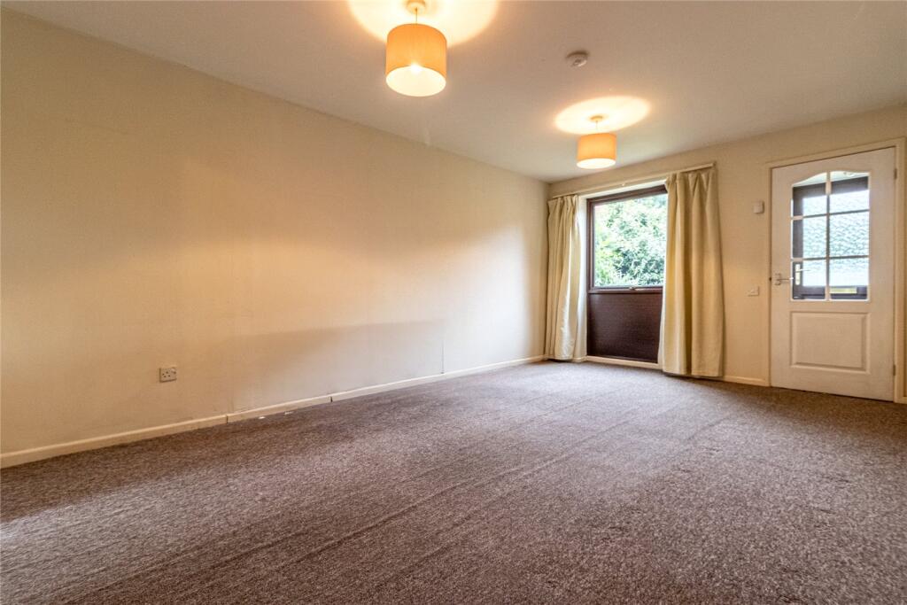 Apartment in Swindon, The Prinnels, Grange Park - View 4