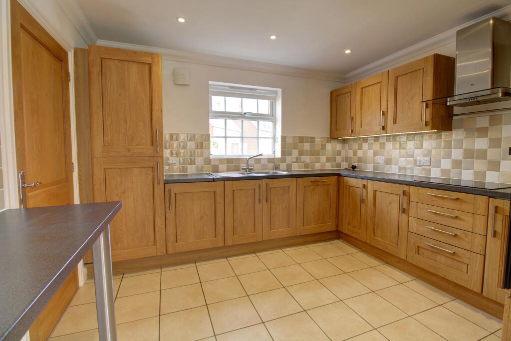 House in Ipswich - View 5