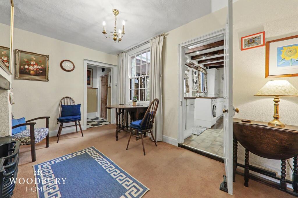 House in Epping Forest, Loughton - More