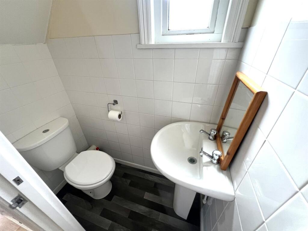 House in Ryde, Weeks - More